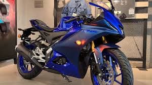 देशी लड़को के लिए मार्केट में आई Yamaha R15 V4, जाने क्या है इसकी कीमत